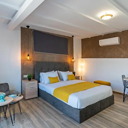 Rooftop Apartment,in The Heart Of Old Town!