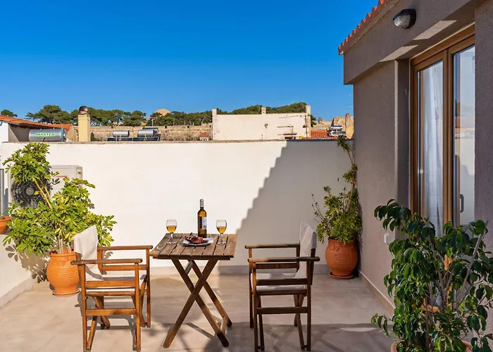 Rooftop Apartment,in The Heart Of Old Town! *