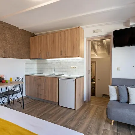 아파트 Rooftop Apartment,in The Heart Of Old Town!