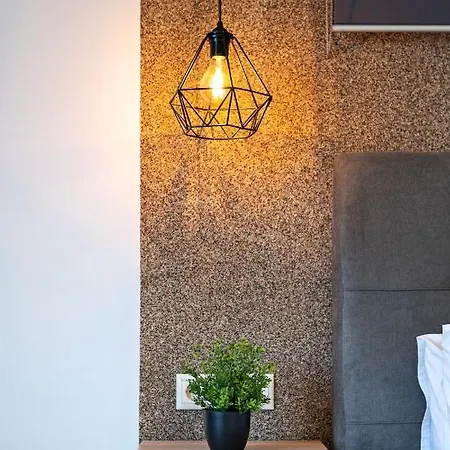 아파트 Rooftop Apartment,in The Heart Of Old Town! 레팀노