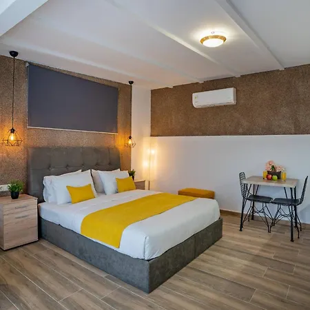 Rooftop Apartment,in The Heart Of Old Town! Apartment